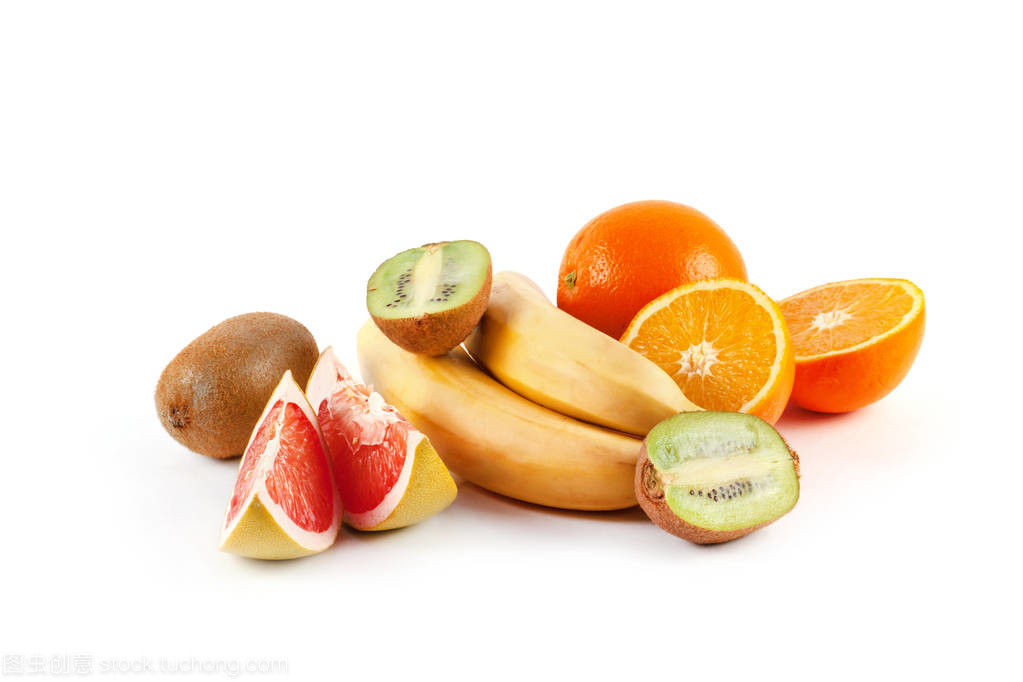 白色背景上的鲜活之美 聚焦成熟新鲜水果